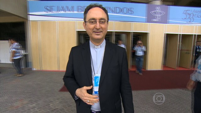 Arcebispo de Brasília é eleito presidente da CNBB