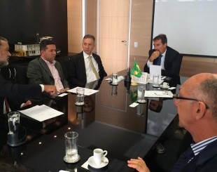 BRASÍLIA: Aguinaldo Ribeiro se reúne com prefeitos da PB e ministro