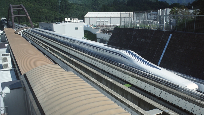 Trem japonês de levitação magnética atinge velocidade recorde de 603 km/h