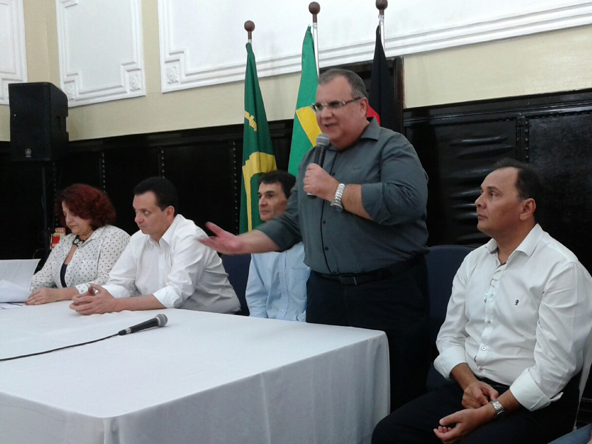 Rômulo comemora sucesso do gabinete itinerante do Ministério das Cidades