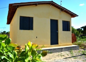 Luciano Cartaxo entrega 104 unidades habitacionais em Jacarapé e beneficia 416 moradores