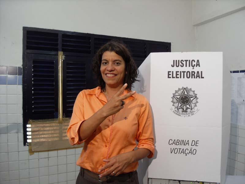 Estela Bezerra confirma que o PSB terá candidatura própria – Por Walter Santos
