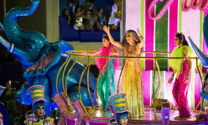 “Maria Bethania” Mangueira é a grande campeã do carnaval 2016! – Chico Cesar desfilou