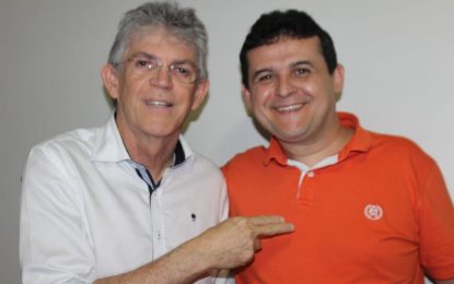 Girassol “raiz”, Célio Alves está com os dias contados no governo de João Azevedo