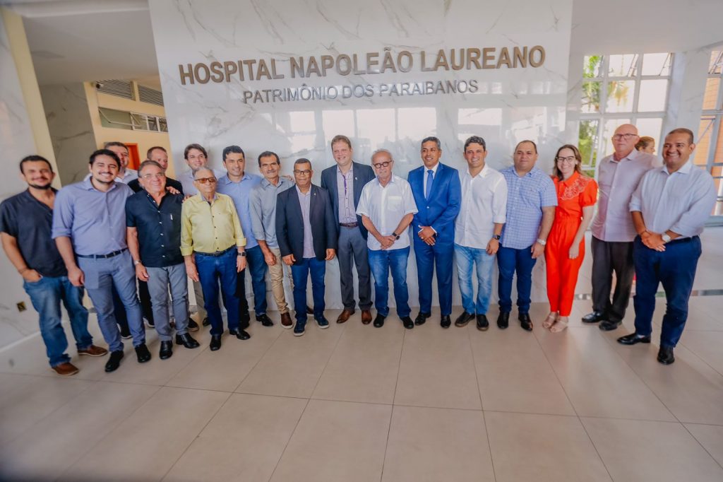 Prefeito libera mais de R$ 2 milhões em emendas cidadãs para o Hospital Napoleão Laureano em João Pessoa.