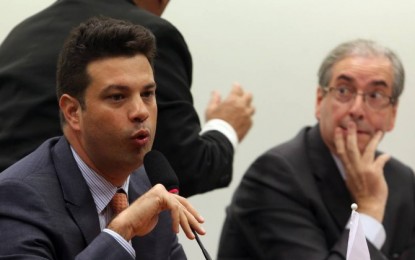 PMDB retalia governo para evitar derrota no projeto de terceirização