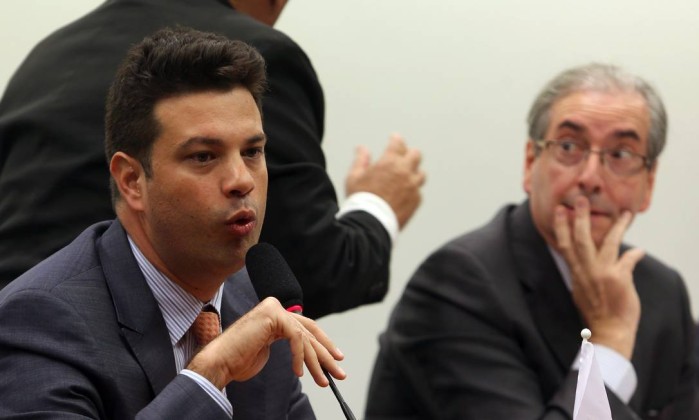 PMDB retalia governo para evitar derrota no projeto de terceirização