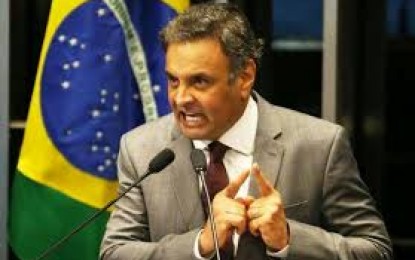 Aécio Neves propõe mandato de cinco anos, fim da reeleição e parlamentarismo