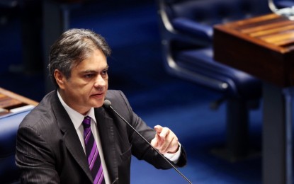 SENADOR CÁSSIO MASSACRA DILMA: “Ela perdeu aquilo que é essencial para quem governa. Perdeu credibilidade e autoridade”