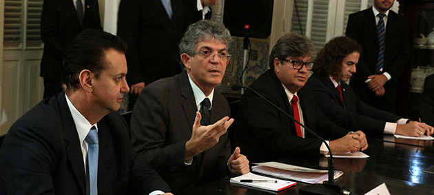 Reunião com governadores: Ricardo Coutinho defende ações de convivência com a seca