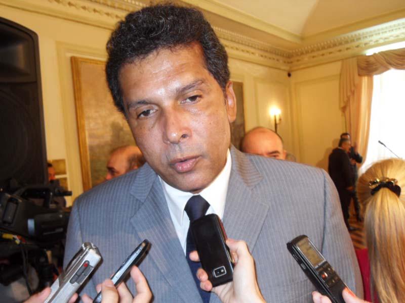 OUÇA – DESAGREGADOR: Ricardo Barbosa abandona liderança do Blocão e dispara: ‘Fui apunhalado pelas costas’