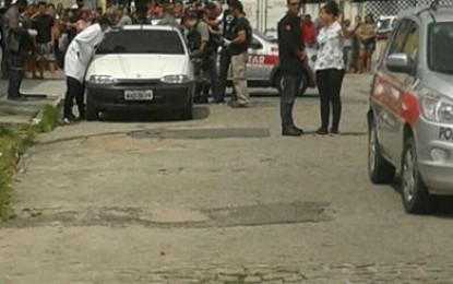 Moradora de Jaguaribe encontra corpo de homem em carro abandonado