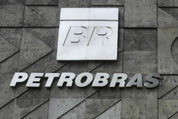 Petrobras termina 2014 com 5.200 funcionários a menos