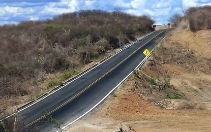 TIRANDO DO ISOLAMENTO: Ricardo inaugurou  estrada Coremas-Piancó na última  terça-feira