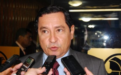 Anísio Maia admite possibilidade de apoiar Ricardo Barbosa para prefeito de Cabedelo