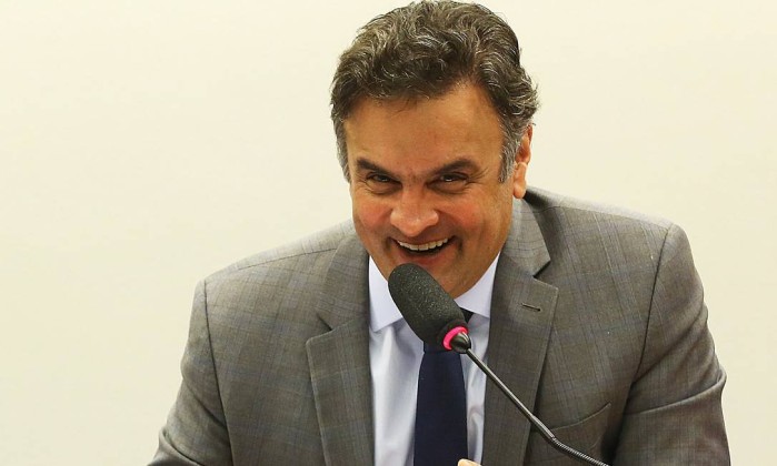 VEJA VÍDEO- FORA AÉCIO? “Revoltados Online” miram suas panelas para o PSDB