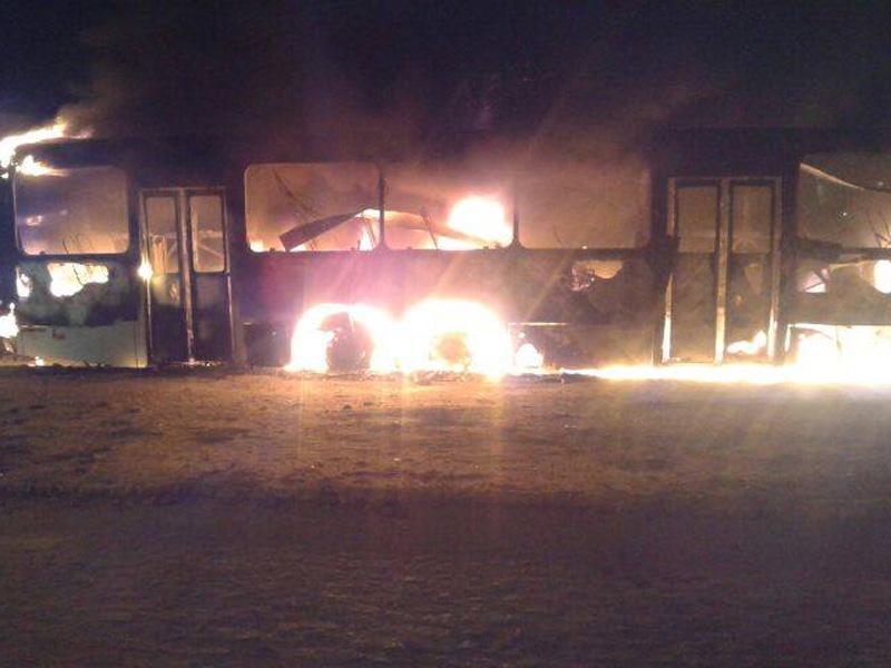 DESAFIO AS AUTORIDADES: Mais um ônibus foi incendiado em Campina Grande