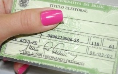 Quase dois milhões de brasileiros tiveram títulos eleitorais cancelados em 2014