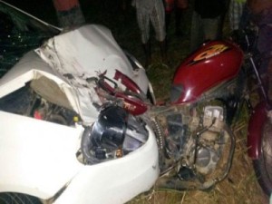 VIOLÊNCIA NO TRÂNSITO: Acidente entre carro e moto deixa dois mortos na PB 041, no município de Marcação
