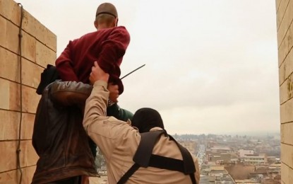 Estado Islâmico finalmente liberam as fotos deles jogando gays de cima de prédios