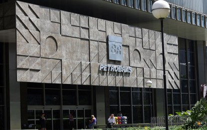 Petrobras quer recuperar boa imagem e começa a pagar mais impostos