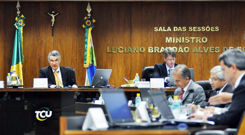 É grave: avança rejeição de contas de Dilma