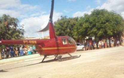 BRINQUEDO PERIGOSO: Piloto pousa helicóptero no ‘meio da rua’ para empresário bater papo com amigos