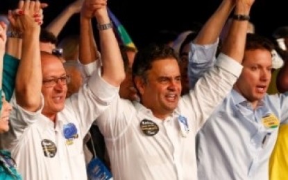 Aécio sinaliza: PSDB vai trabalhar por fim do governo Dilma