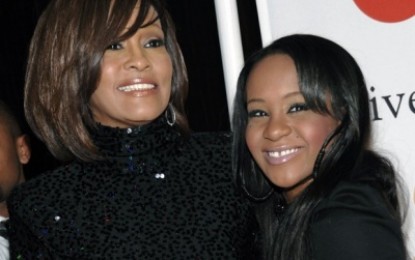 Bobbi Kristina Brown, filha de Whitney Houston, morre aos 22 anos