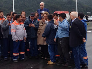 Dilma é vaiada ao inaugurar ponte em SC