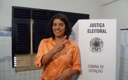 Estela Bezerra confirma que o PSB terá candidatura própria – Por Walter Santos