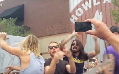 VEJA O VÍDEO: Foo Fighters interrompem protesto de grupo homofóbico nos EUA