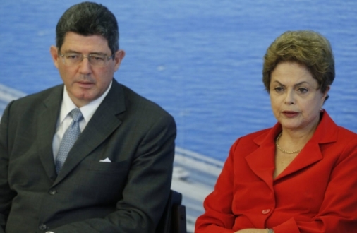 Após reunir ministros, Dilma desiste da CPMF