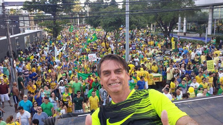 Quase em campanha antecipada, Bolsonaro participou da manifestação em Fortaleza