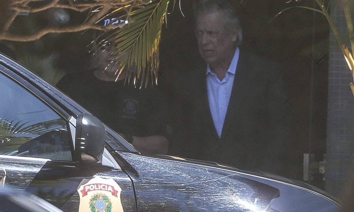 OAB-SP cassa direito de José Dirceu continuar advogando