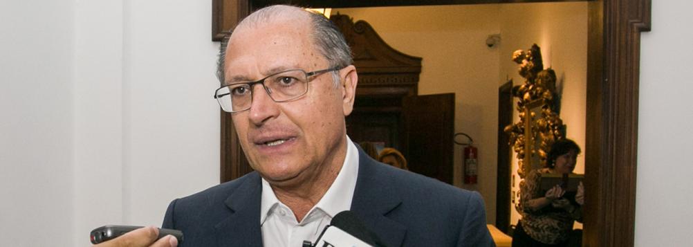 ALCKMIN OFERECE R$ 50 MIL POR PISTAS DOS ASSASSINOS DA CHACINA