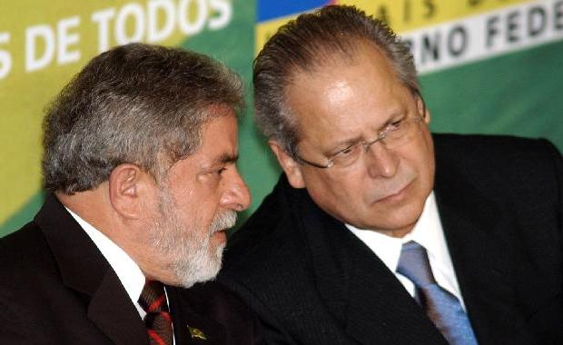 Lula tenta convencer Dirceu a sair do PT