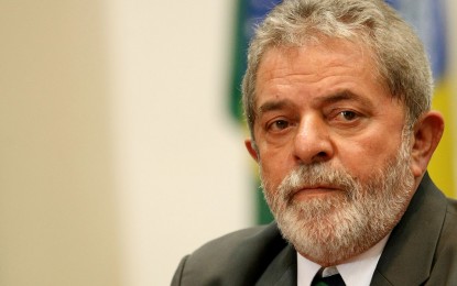 VEJA VÍDEO: Lula vai à TV contra golpismo tucano