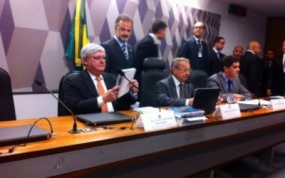 VEJA VÍDEO: Maranhão preside sabatina de Janot para Procuradoria Geral da República