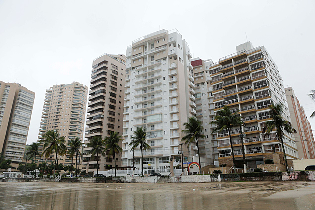 PF conclui relatório e indicia dona de tríplex no Guarujá