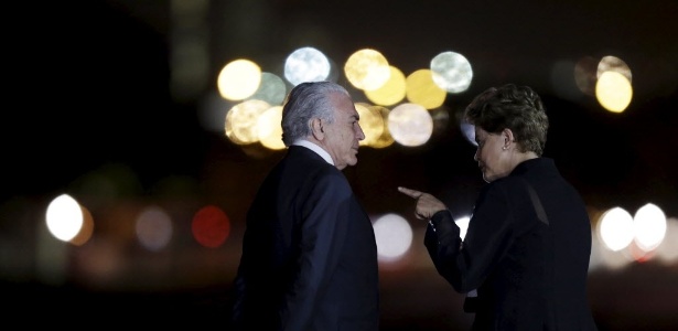 Negociação de reforma ministerial amplia distância entre Temer e Dilma
