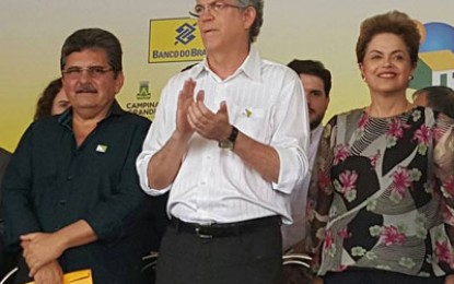Dilma garante na Paraíba que as águas da transposição chega ainda no seu governo