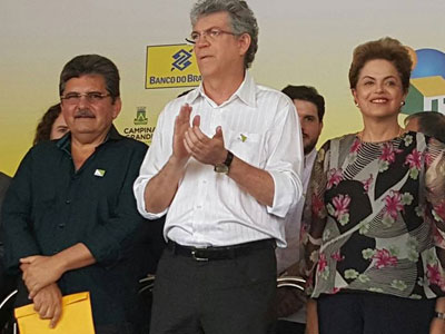 Dilma garante na Paraíba que as águas da transposição chega ainda no seu governo