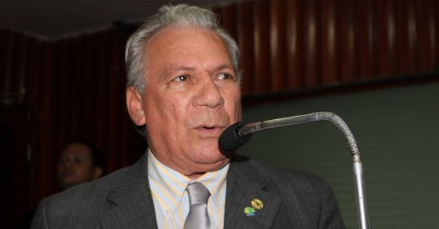 Trocolli Jr e Zé Aldemir trocam xingamentos e agressões físicas na Assembléia