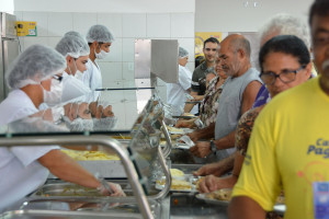 Restaurante de Mangabeira completa um ano servindo mil refeições diárias ao preço de R$ 1