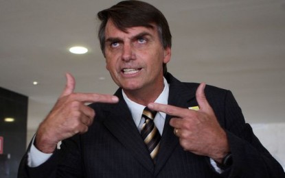 Bolsonaro sobre Dilma: “Espero que saia; infartada, com câncer, de qualquer jeito”