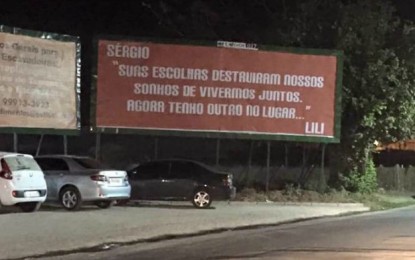 Mulher traída expõe ex em outdoor: ‘Agora tenho outro’