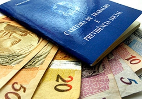 Governo aumenta para R$ 865,50 a projeção do salário mínimo para 2016
