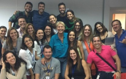 Contemplados com dinheiro no programa da Xuxa reclamam falta de pagamento