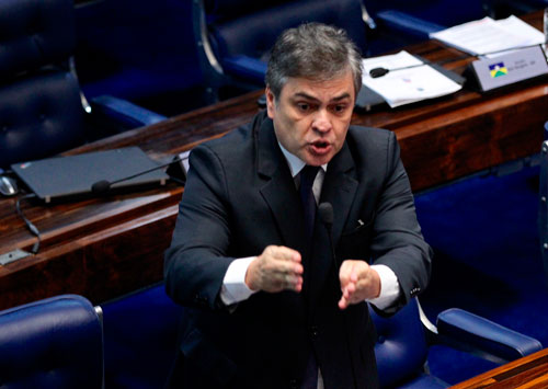 VEJA VÍDEO- Cássio Cunha lina diz no Senado: Não adiantam provocações. Não vão intimidar esta Nação